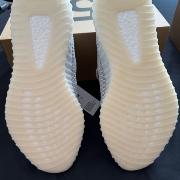 Yeezy 350 Static main image 6